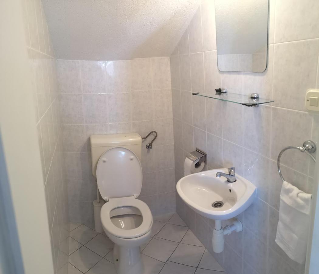 Vila Jadran Omis Exterior photo